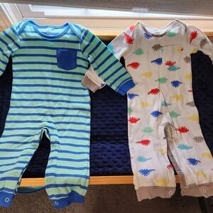 Amazon Essentials set of 2 PJs. Size 18 month